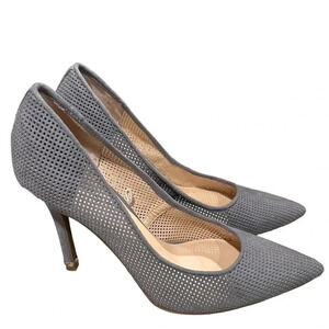 Guess Traces Gray Classic Pointed Toe Pumps Heels